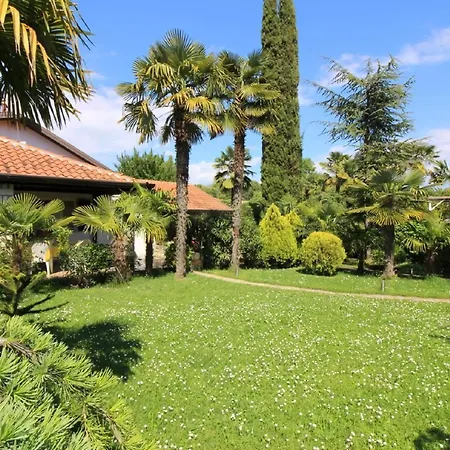 Holiday home Manja In Mit Gepflegtem Garten Porec